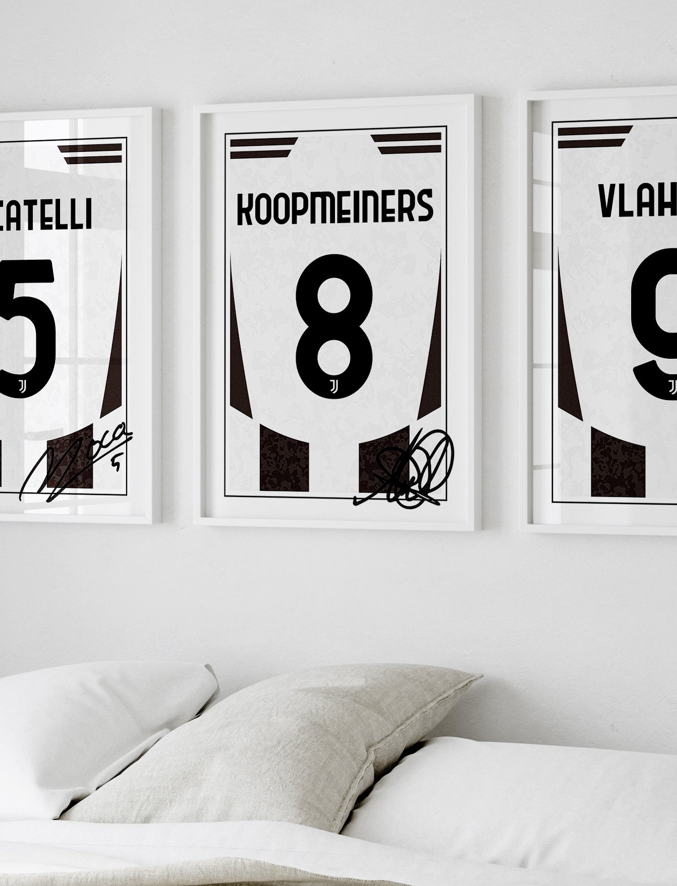 Teun Koopmeiners 24/25 Juventus Home Shirt Poster