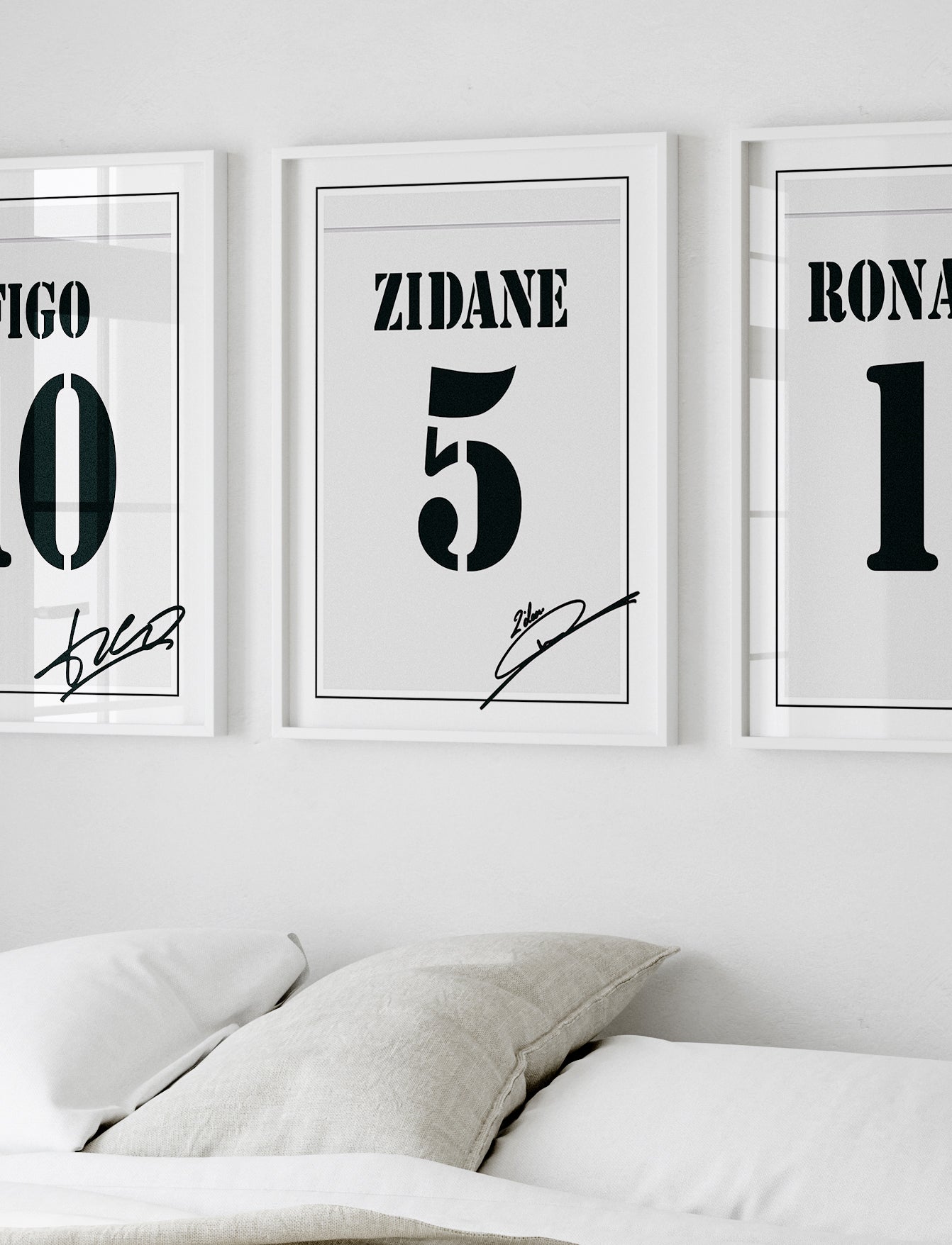 Zinedine Zidane 01/02 Real Madrid Classic Home Shirt Poster