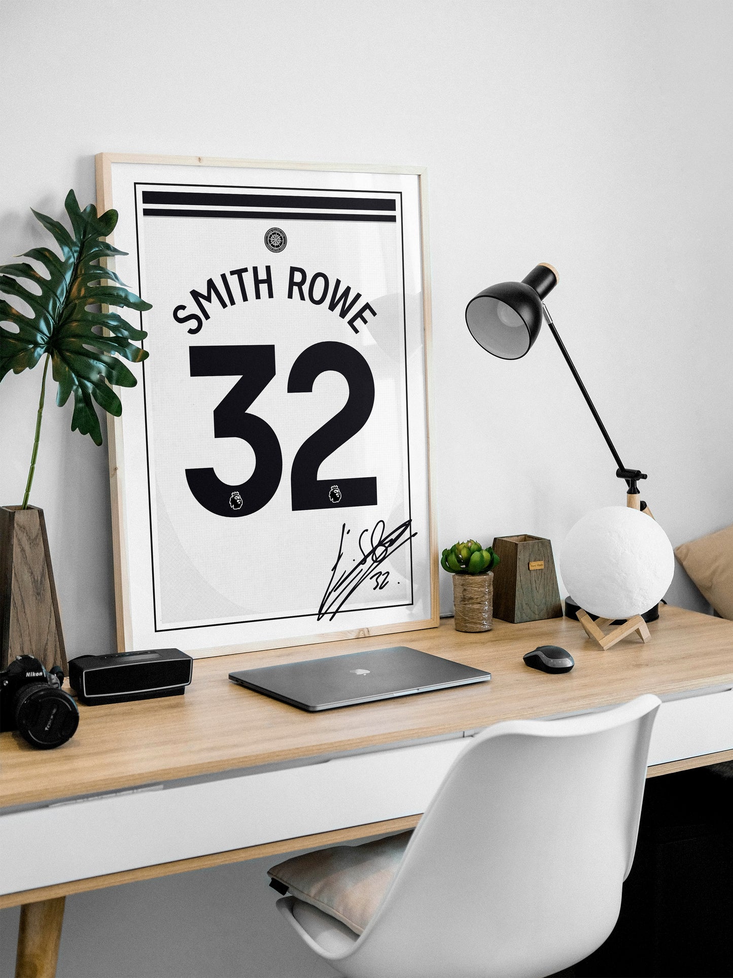 Emile Smith Rowe 24/25 Fulham Home Shirt Poster