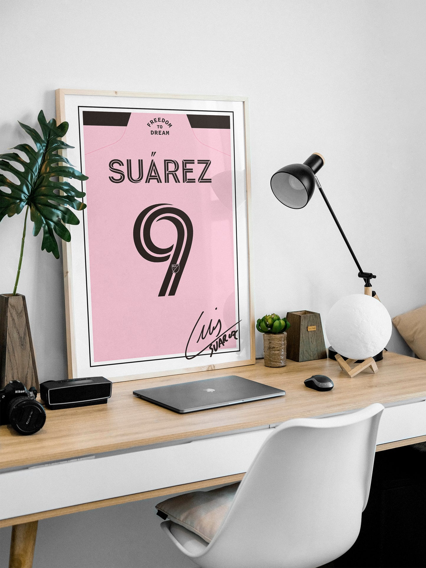 Luis Suarez 24/25 Inter Miami Home Shirt Poster